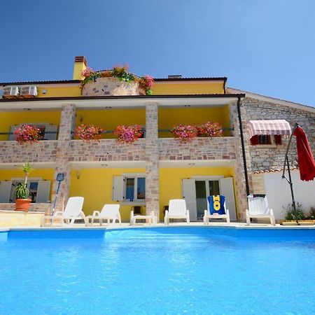 Apartments Villa Mimi Visnjan Exterior photo